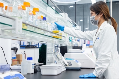 美妝行業(yè)第一！華熙生物高研發(fā)投入背后的發(fā)展邏輯